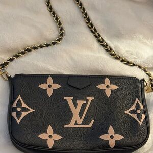 Louis Vuitton Black and Cream Clutch